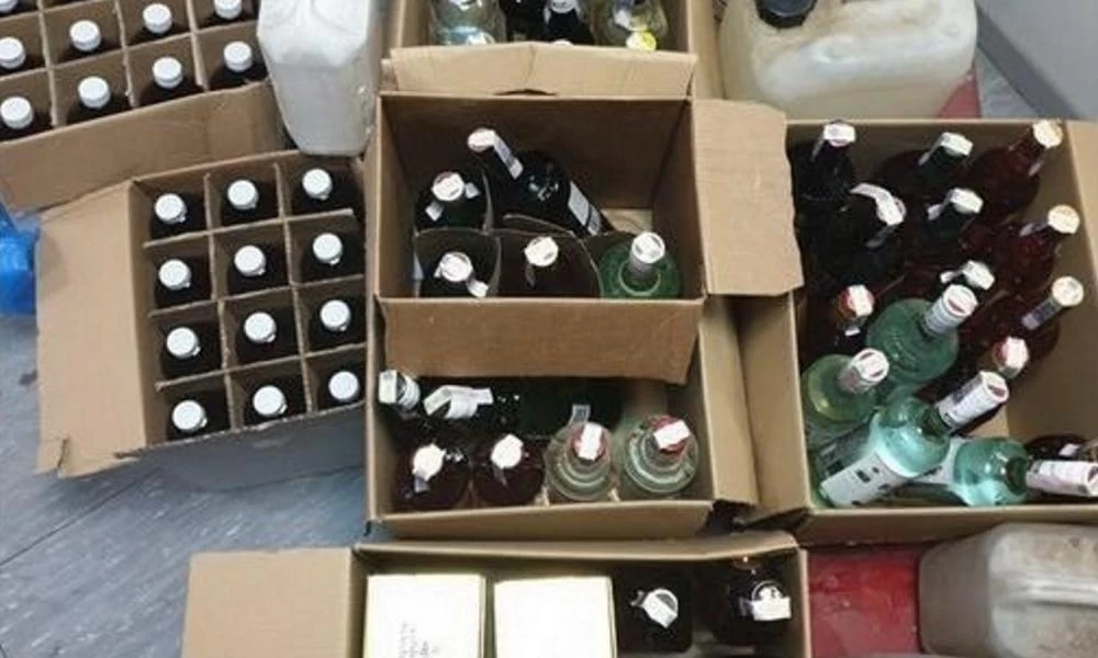 Θεσσαλονίκη: Έφερναν από τη Βουλγαρία και πωλούσαν λαθραία αλκοολούχα ποτά
